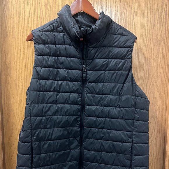 Old Navy Plus Vest - Picture 1 of 2